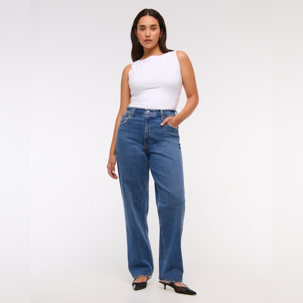ABERCROMBIE ULTRA HIGH RISE 90’S STRAIGHT JEAN